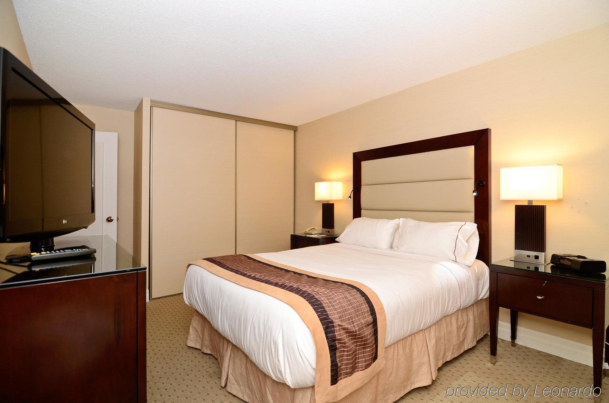 Albert At Bay Suite Hotel Ottawa Bagian luar foto
