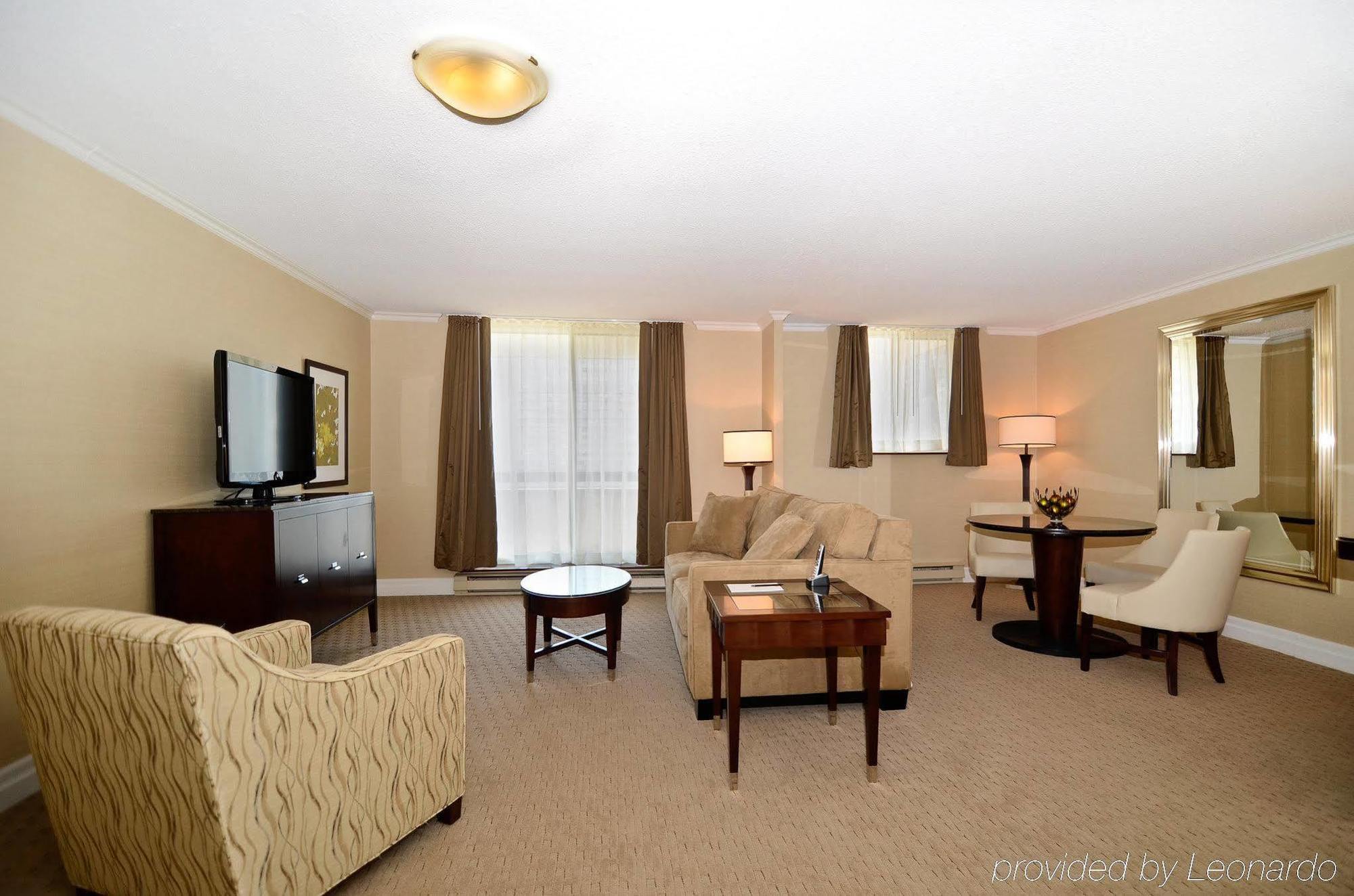 Albert At Bay Suite Hotel Ottawa Bagian luar foto