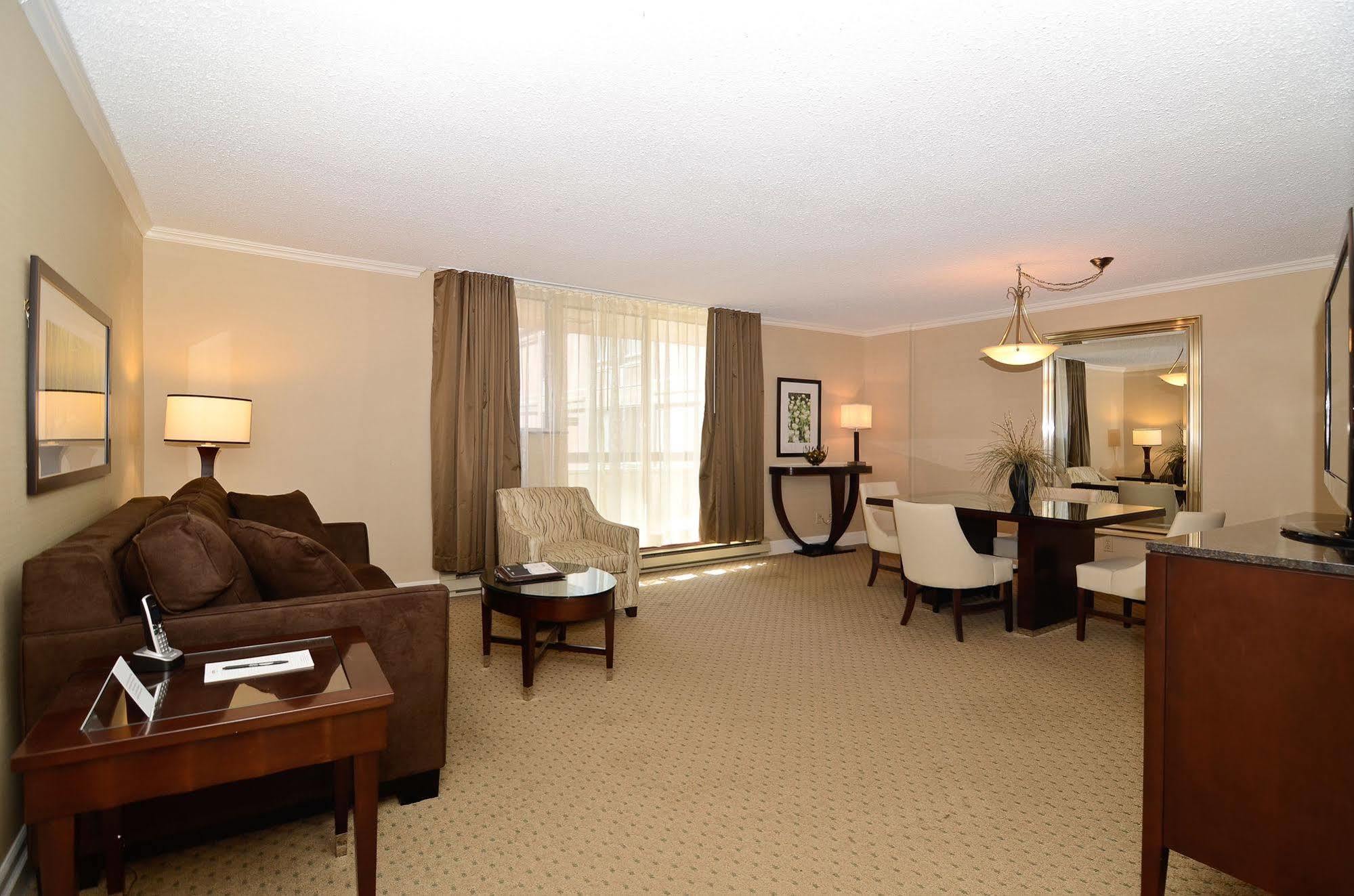 Albert At Bay Suite Hotel Ottawa Bagian luar foto